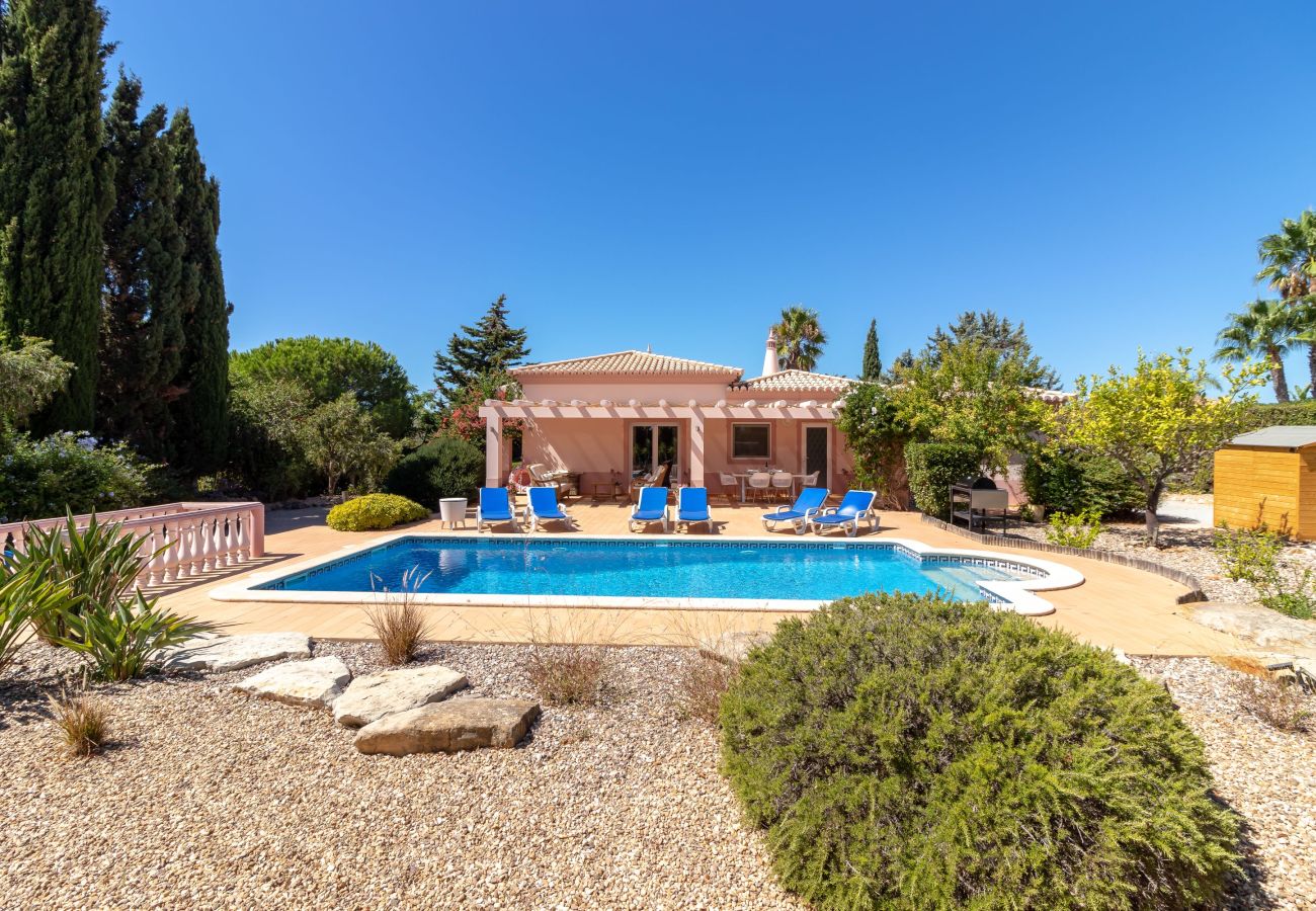 Villa in Carvoeiro - Casa Oásis - 3 Bedroom Villa With Heatead Pool In Carvoeiro