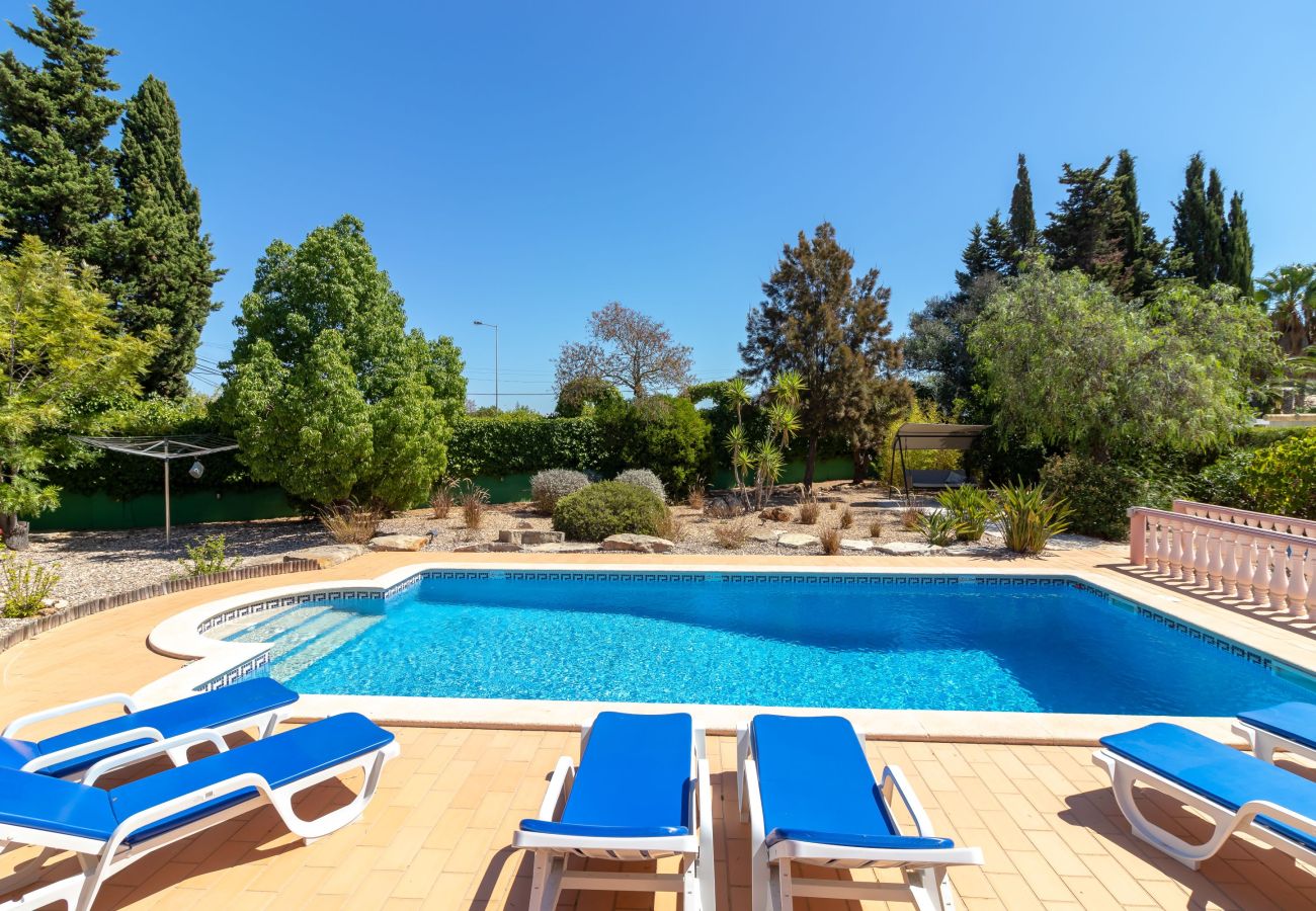 Villa in Carvoeiro - Casa Oásis - 3 Bedroom Villa With Heatead Pool In Carvoeiro