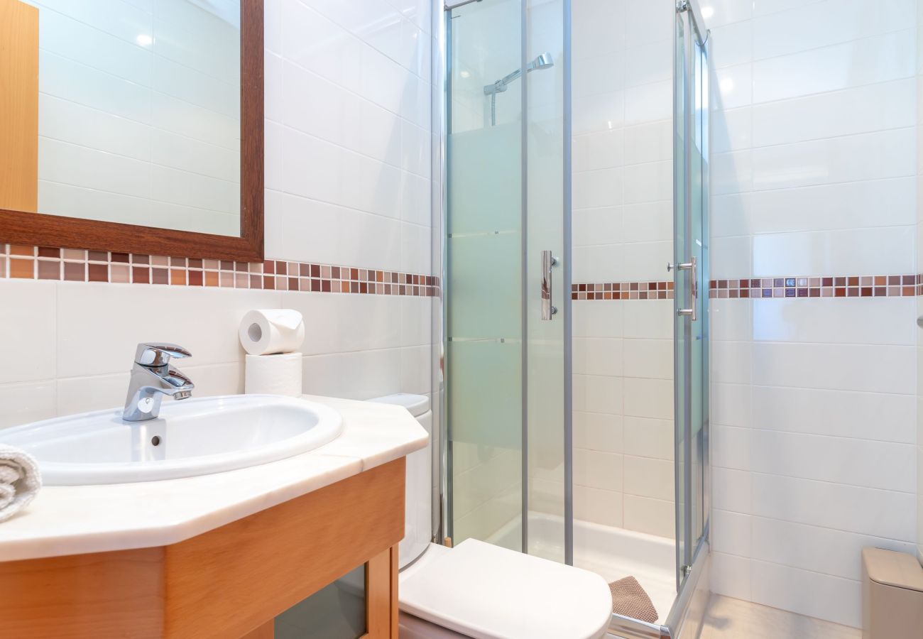 Apartment in Carvoeiro - Casa Vista Mar - 2 Bed Apt With Sea Views & Communal Pool