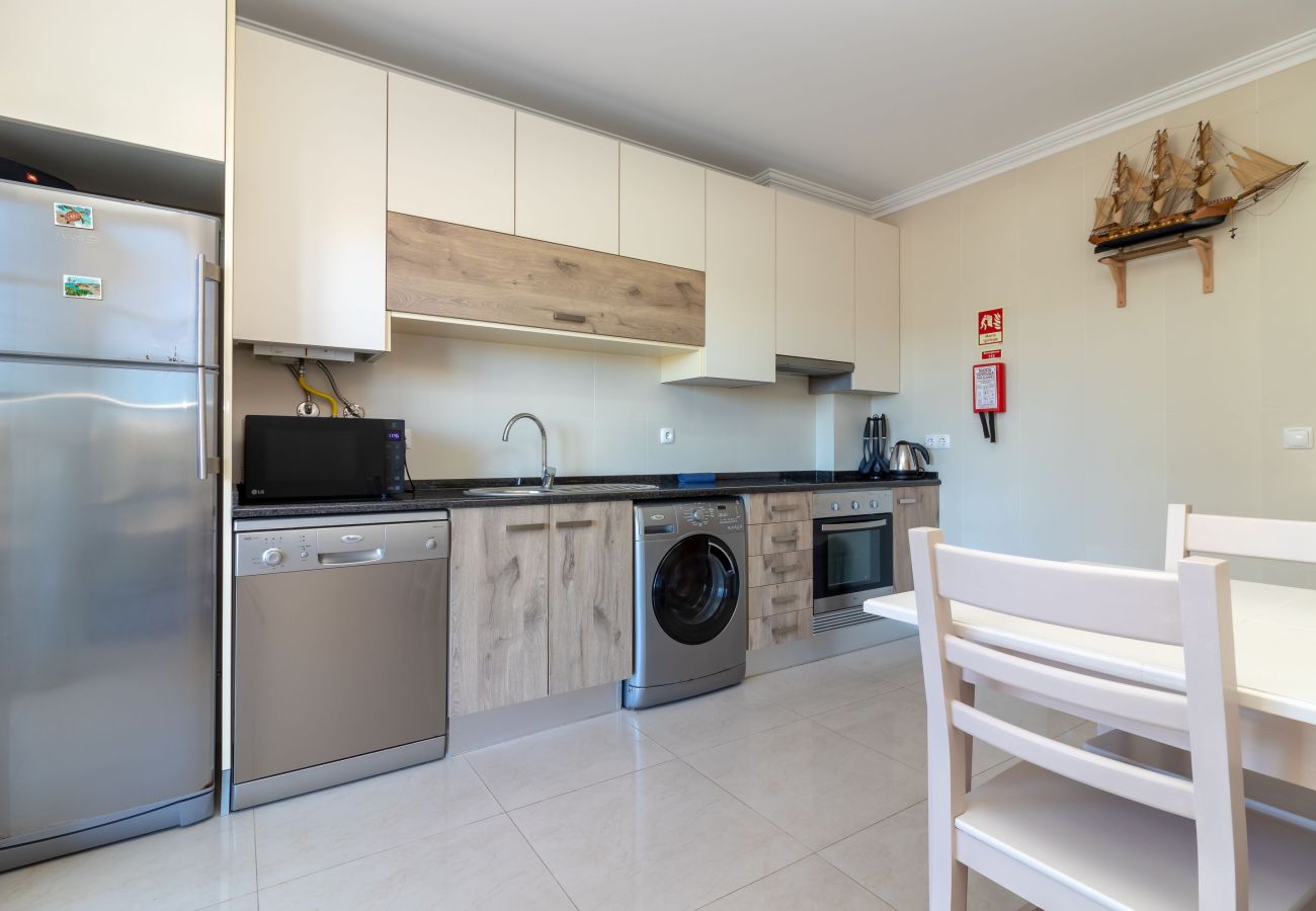 Apartment in Carvoeiro - Casa Vista Mar - 2 Bed Apt With Sea Views & Communal Pool