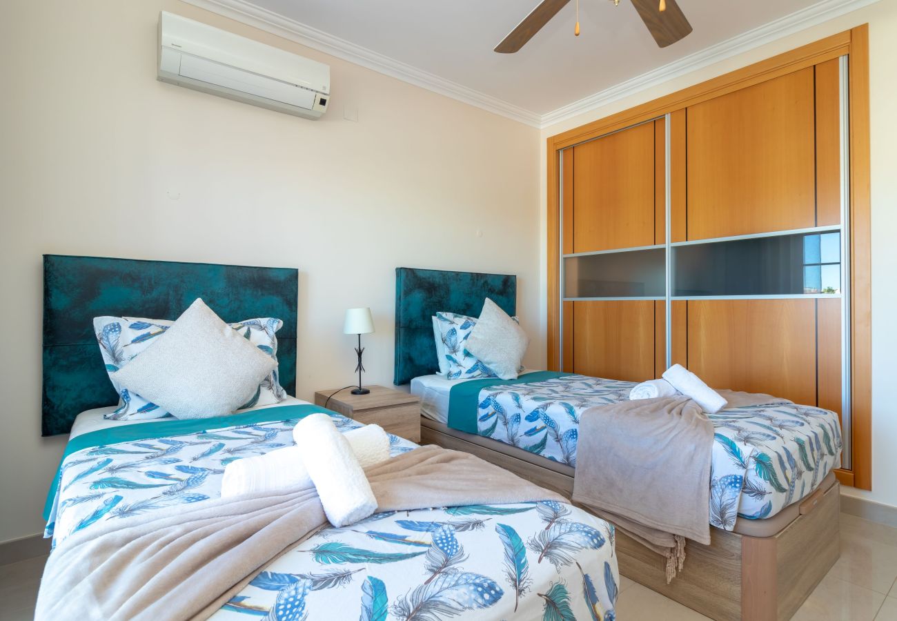 Apartment in Carvoeiro - Casa Vista Mar - 2 Bed Apt With Sea Views & Communal Pool