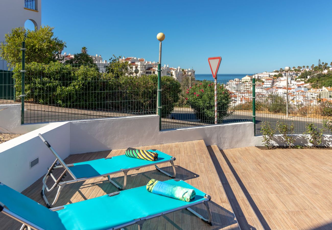 Apartment in Carvoeiro - Casa Vista Mar - 2 Bed Apt With Sea Views & Communal Pool