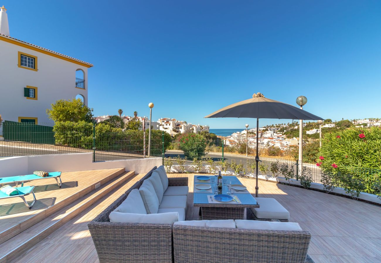 Apartment in Carvoeiro - Casa Vista Mar - 2 Bed Apt With Sea Views & Communal Pool