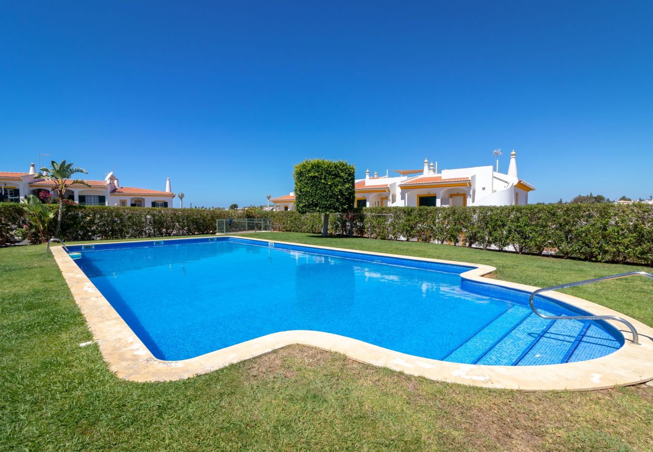 Apartment in Carvoeiro - Casa Vista Mar - 2 Bed Apt With Sea Views & Communal Pool